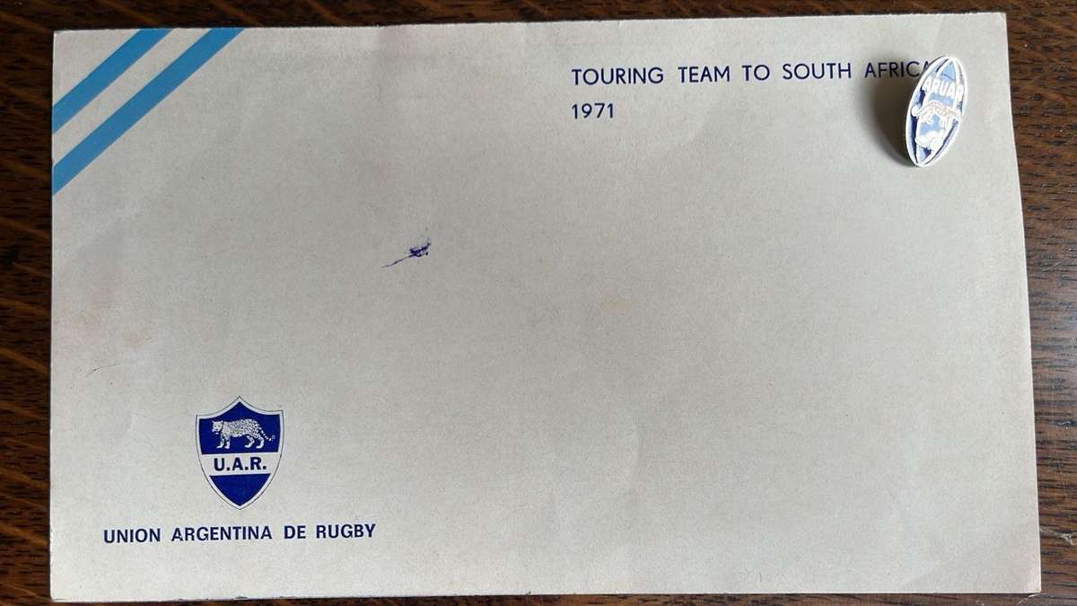 1980 SA Gazelles vs Jaguars at Loftus Programme, Argentina '71 Team Card & Pin, details below