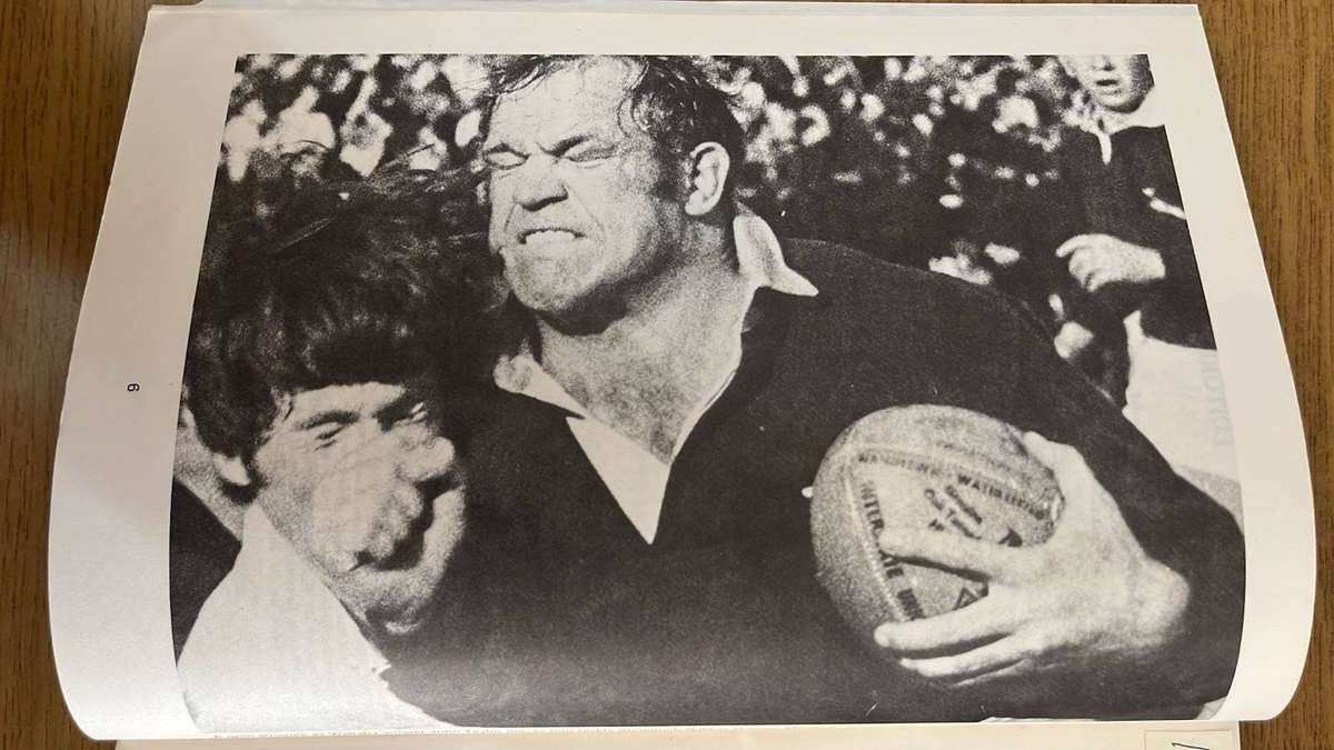 Die Onoorwinlikes - Springbokke in Australië & 1972 Australian Rugby, Signed, details below