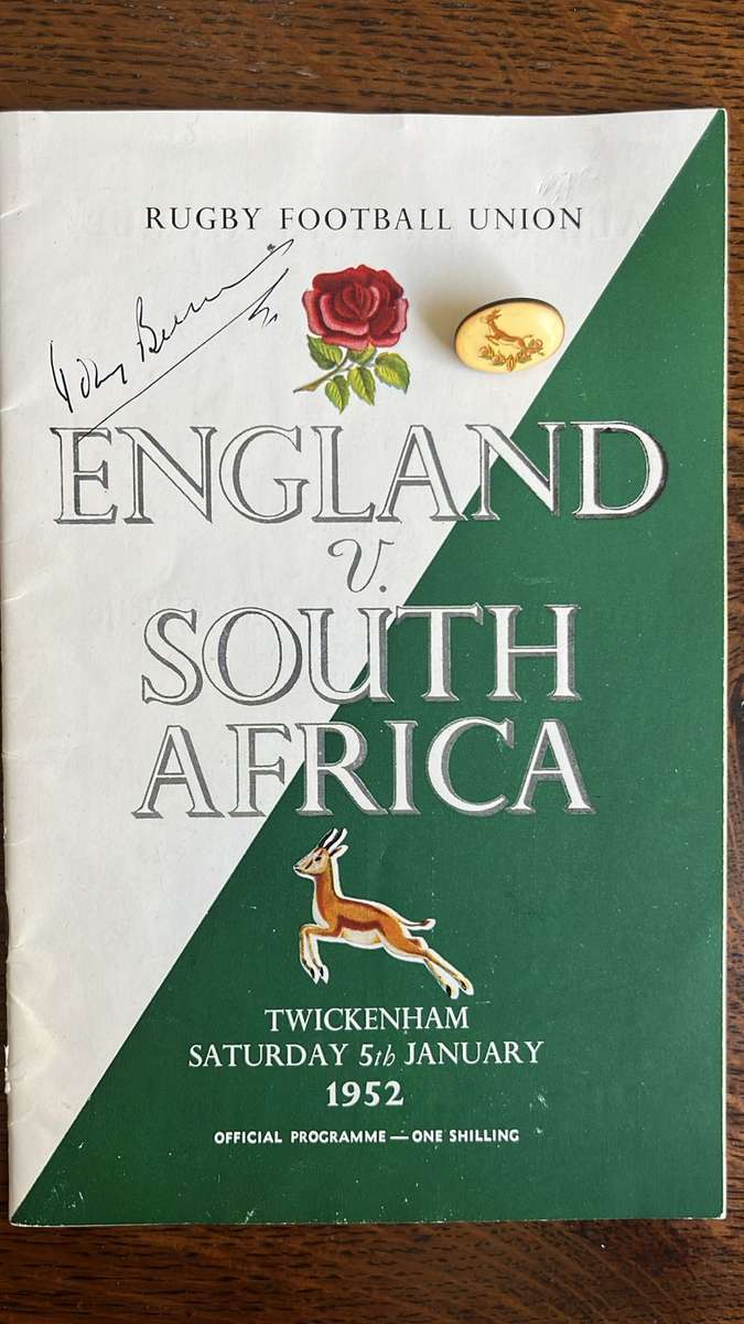 1952 England vs South Africa at Twickenham Signed Programme & Pin, details below