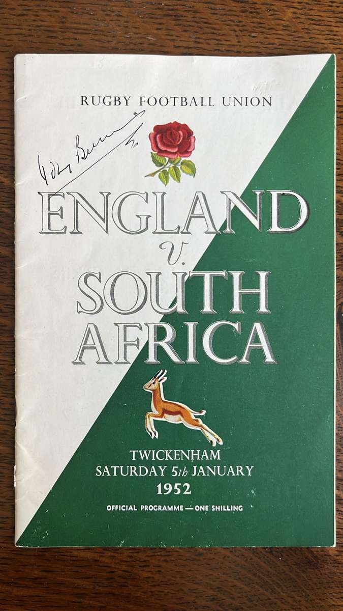 1952 England vs South Africa at Twickenham Signed Programme & Pin, details below