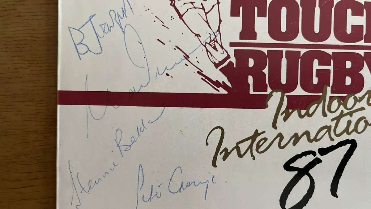 1987 International Players Original Signatures, details below