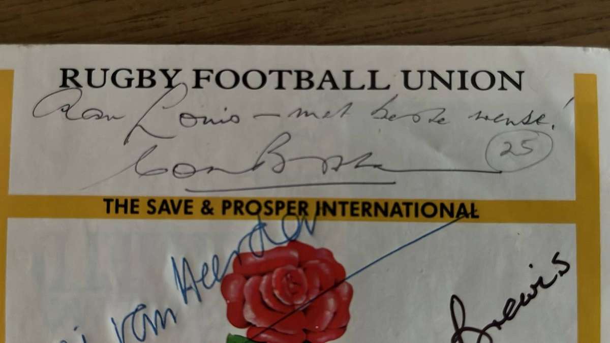 1992 England vs South Africa at Twickenham Signed Programme, details below