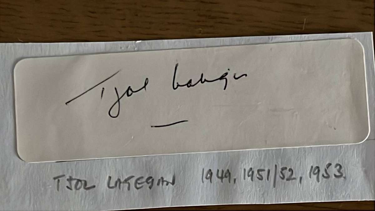 'n Kort Geskiedenis van Springbok Rugby, Signatures, details below