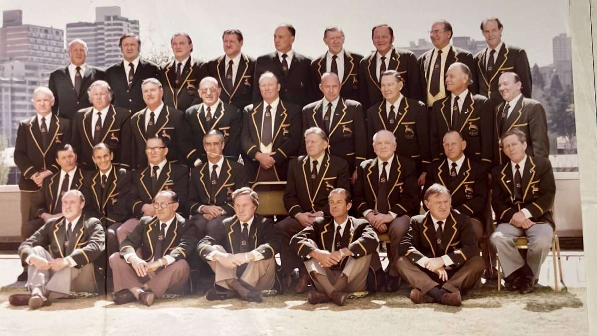 1951/52 Springboks Reunion Team Photo, Inscribed & Reunion Dinner Menu Card, details below