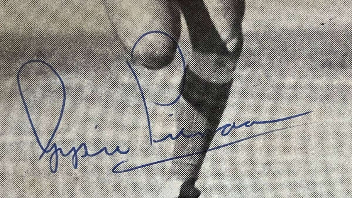 A Tribute to Johan Heunis - 3 Items, Signed, details below