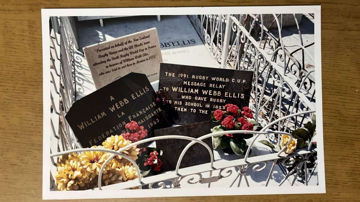 William Webb Ellis - Fiksie of Feite, Original Photos, details below