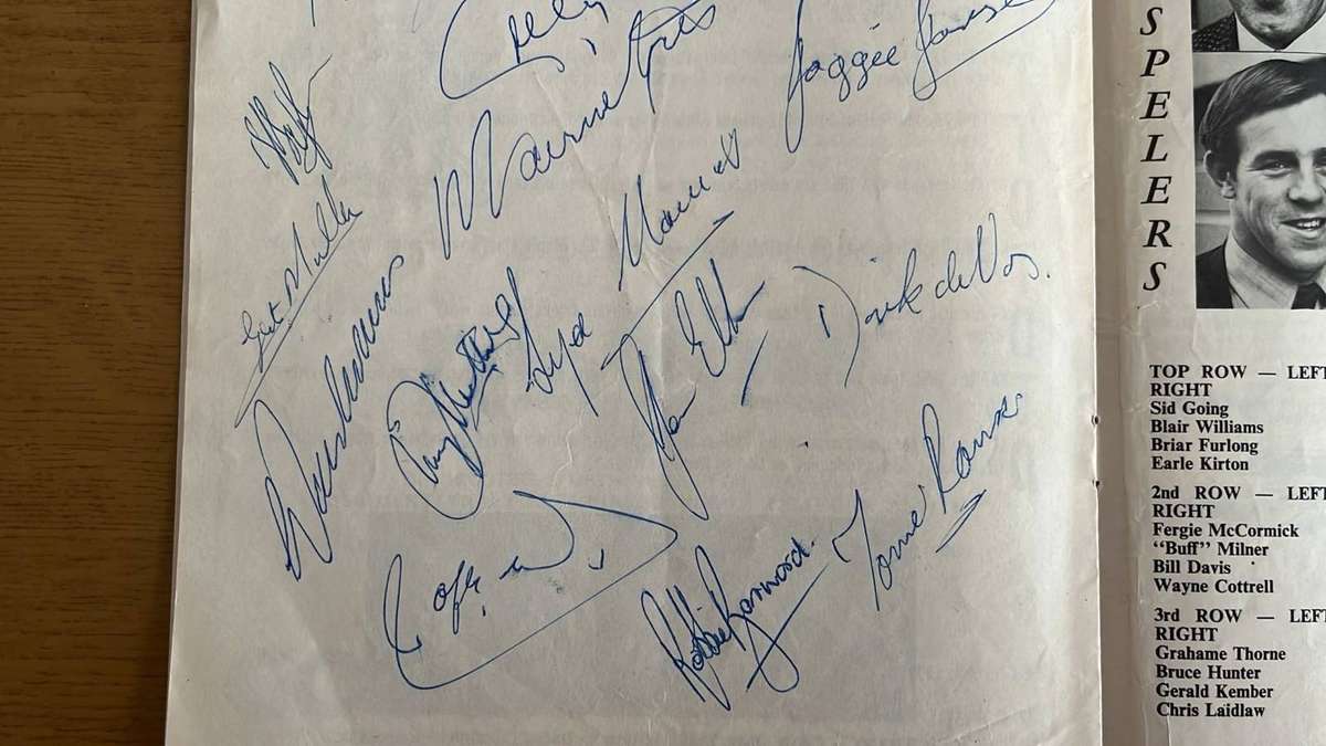 1970 All Blacks Tour to South Africa Signed Souvenir Edition & Brochure, (2 items) details below