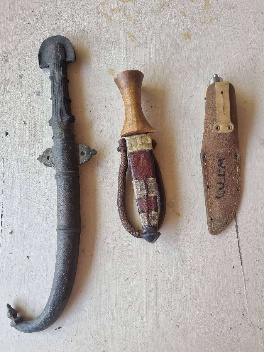 ### 3 x knives 2 of African origin 1 from Sweden with Sheaths ###
