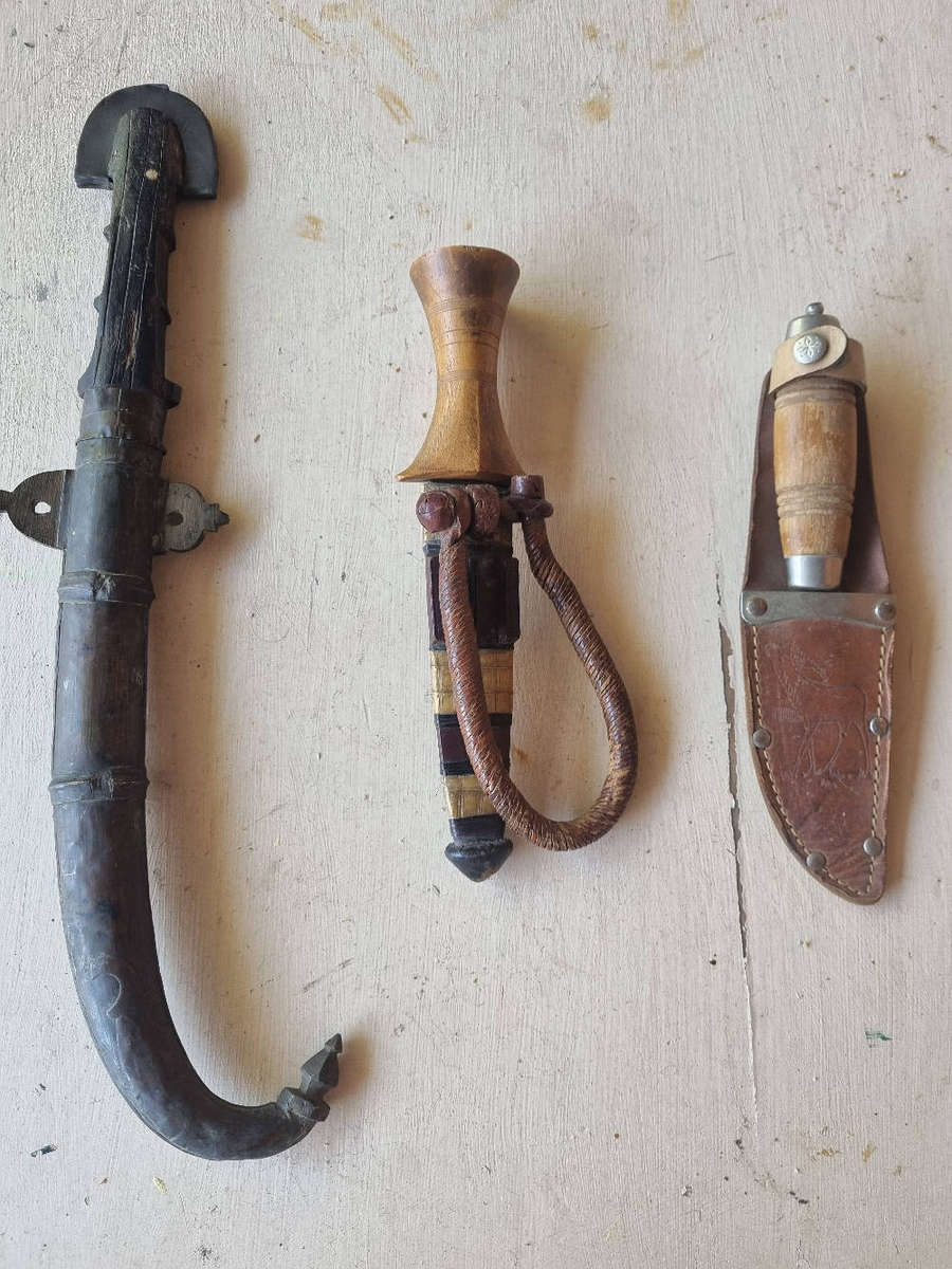 ### 3 x knives 2 of African origin 1 from Sweden with Sheaths ###