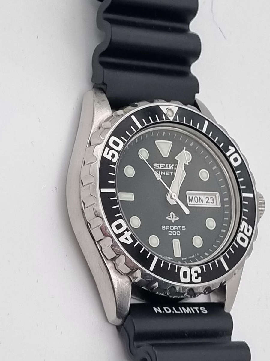 ## Seiko Kinetic Divers watch - adjustable Large wrist fit - Good condition ##