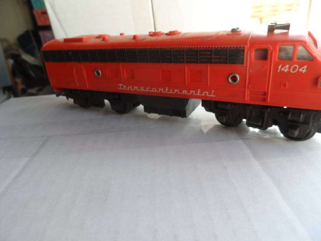 Triang R0550 transcontinental F7A Diesel Locomotive 1404