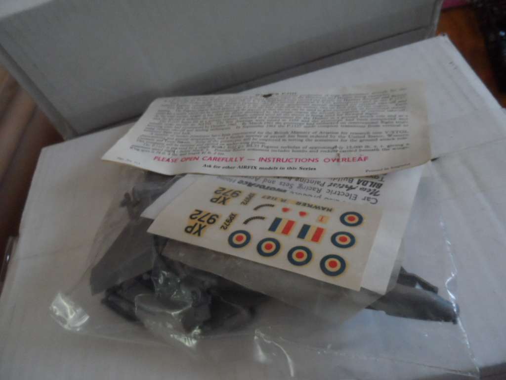 VINTAGE AIRFIX Hawker P1127 -sealed