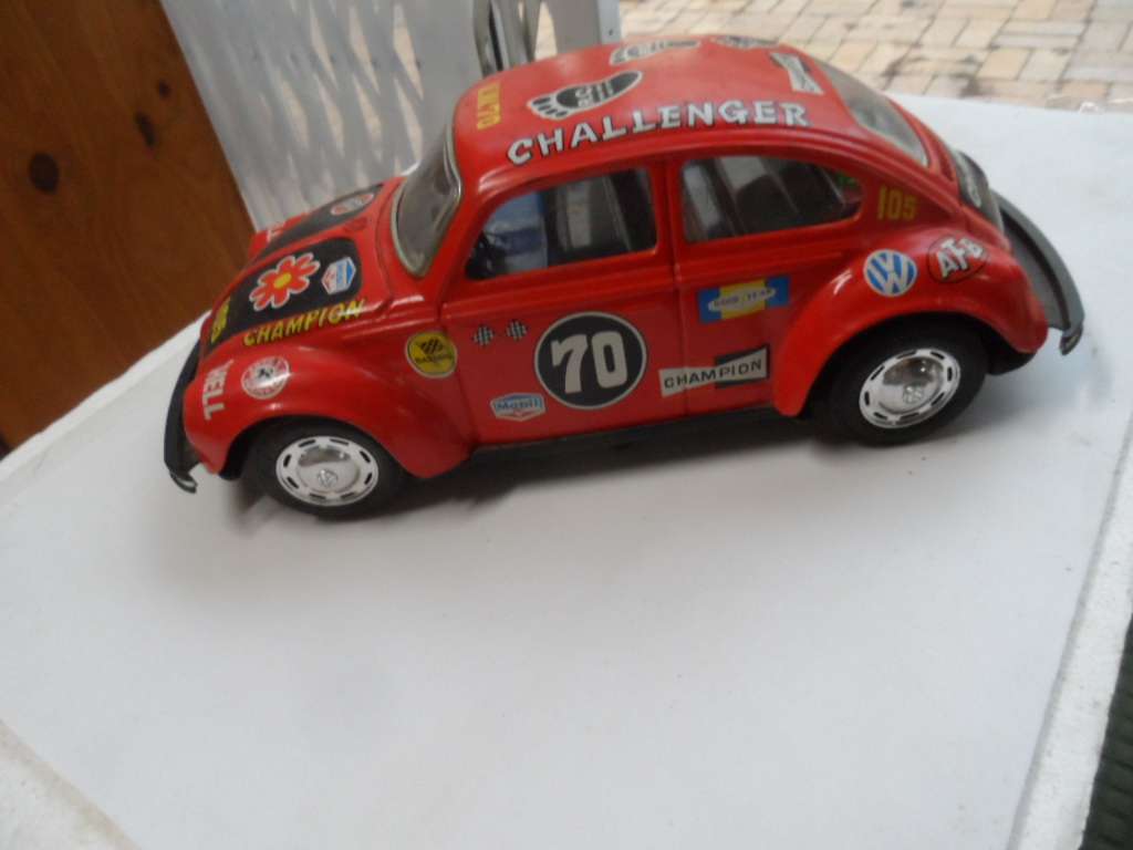 TAIYO JAPAN LOVE BEETLE TINTOY.