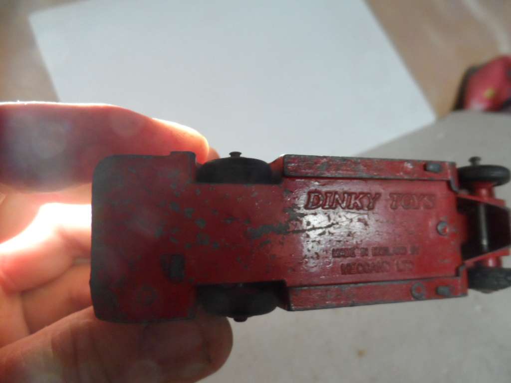 Dinky Toys: Double-decker bus, Dunlop, good condition, made in England [D24]