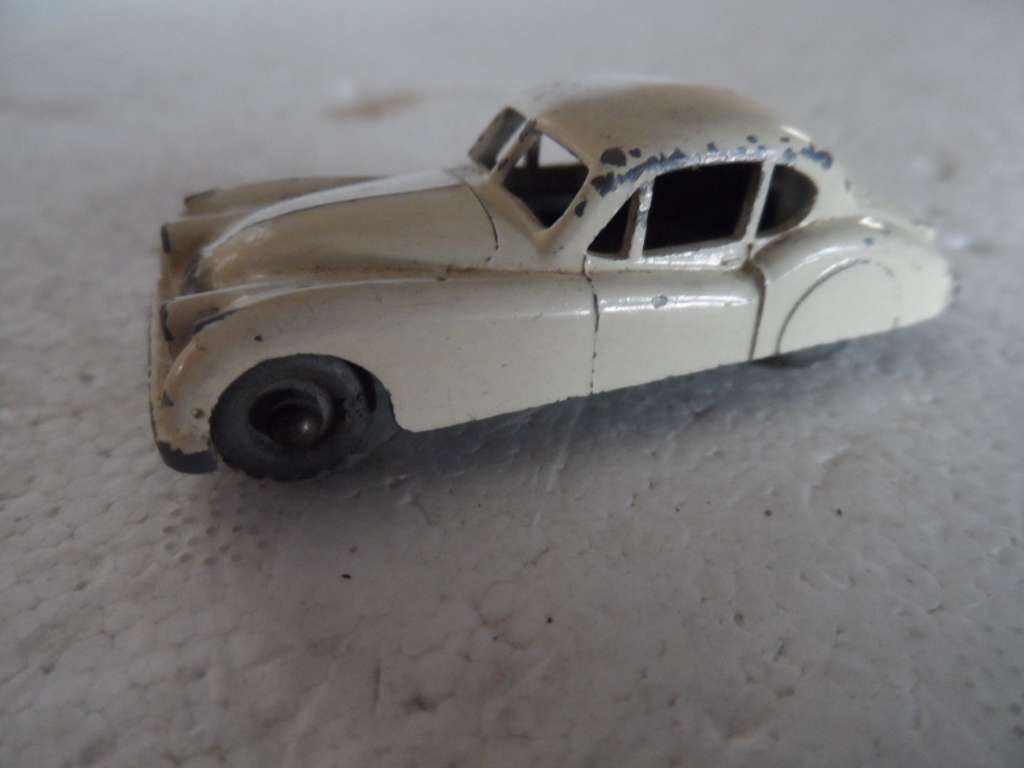 MATCHBOX LESNEY No 32A VINTAGE JAGUAR XK 140 COUPE [D24]