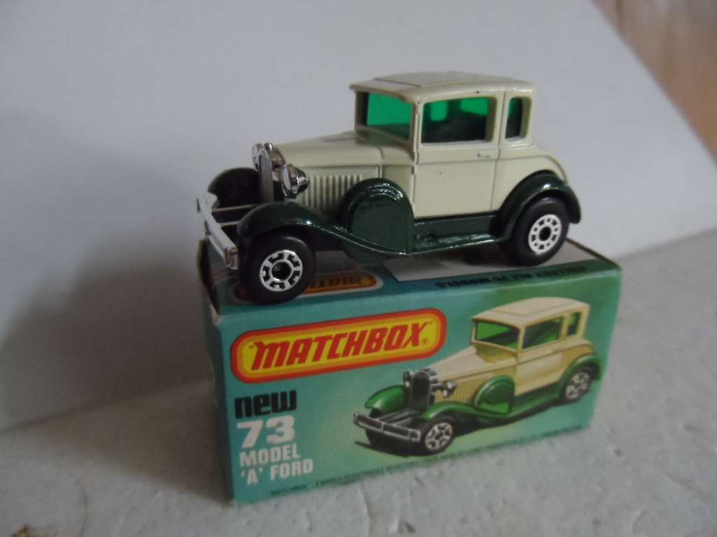 MATCHBOX SUPERFAST No. 73c FORD MODEL 'A' CAR IN ORIGINAL DISPLAY/STORAGE BOX