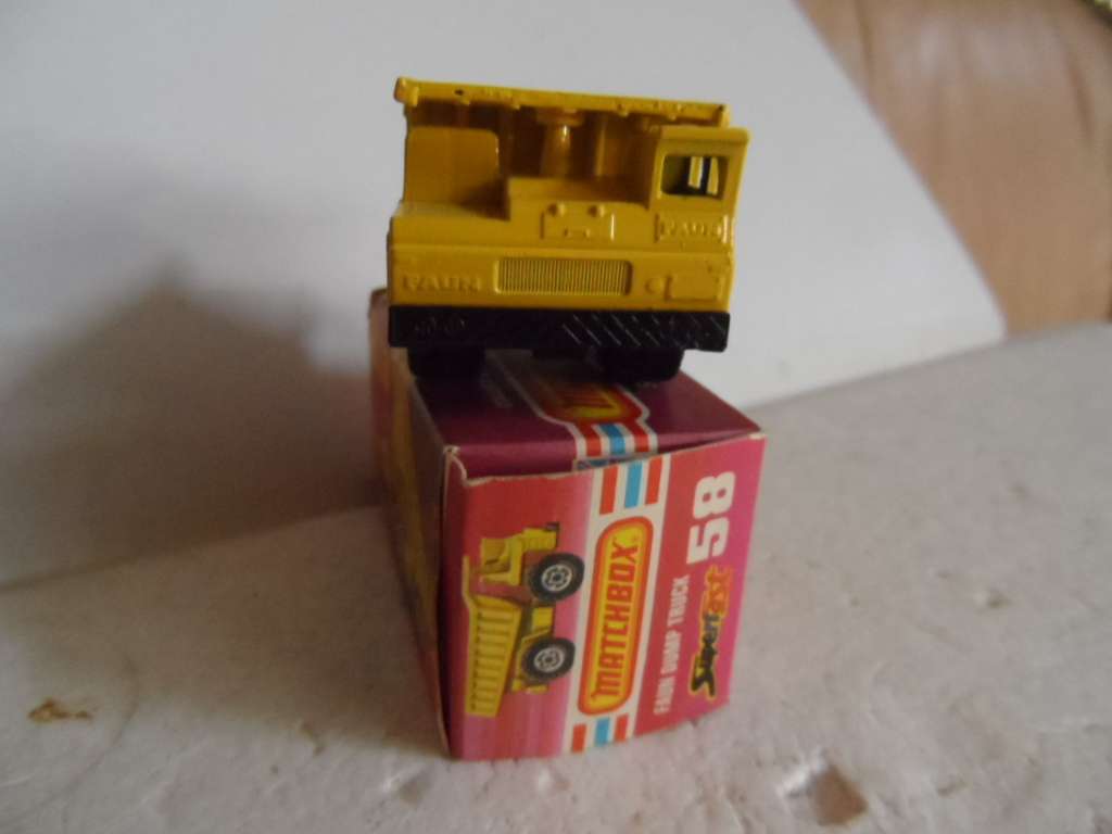 VINTAGE MATCHBOX SUPERFAST No.58e FAUN DUMP TRUCK IN ORIGINAL BOX 1976