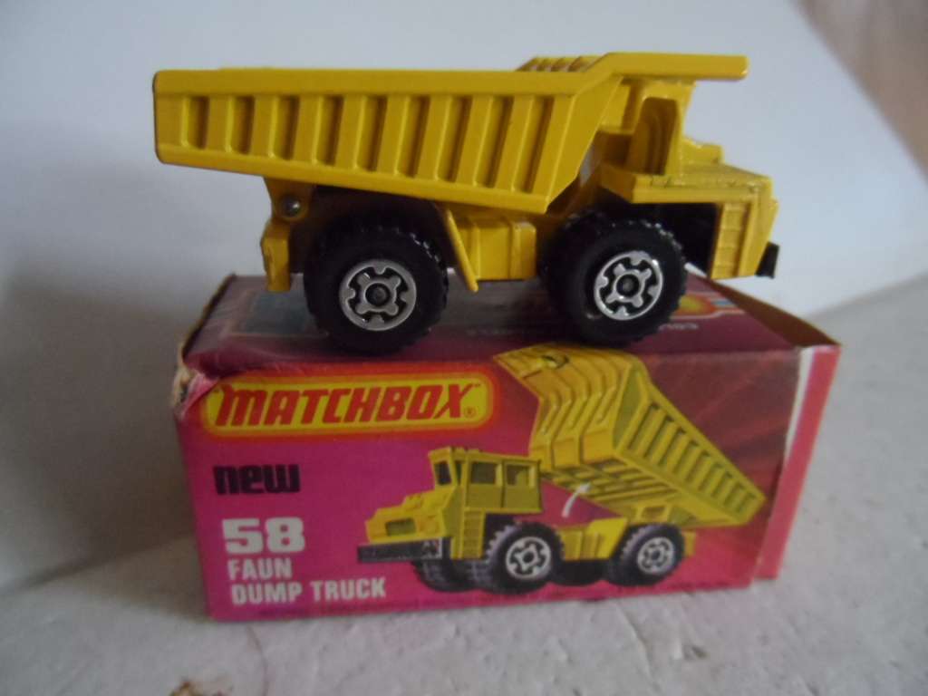VINTAGE MATCHBOX SUPERFAST No.58e FAUN DUMP TRUCK IN ORIGINAL BOX 1976