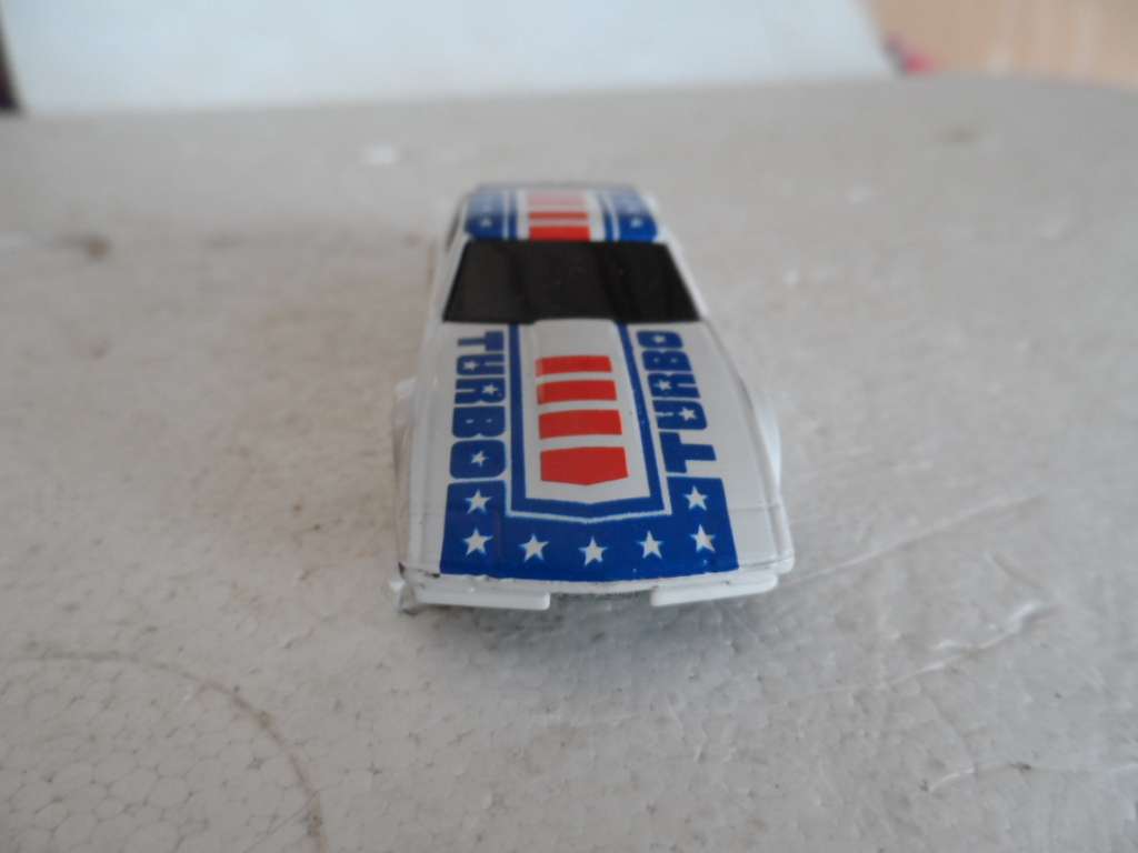 1983 Hot Wheels Mattel Crack-Ups Smak Bak White Nissan Turbo