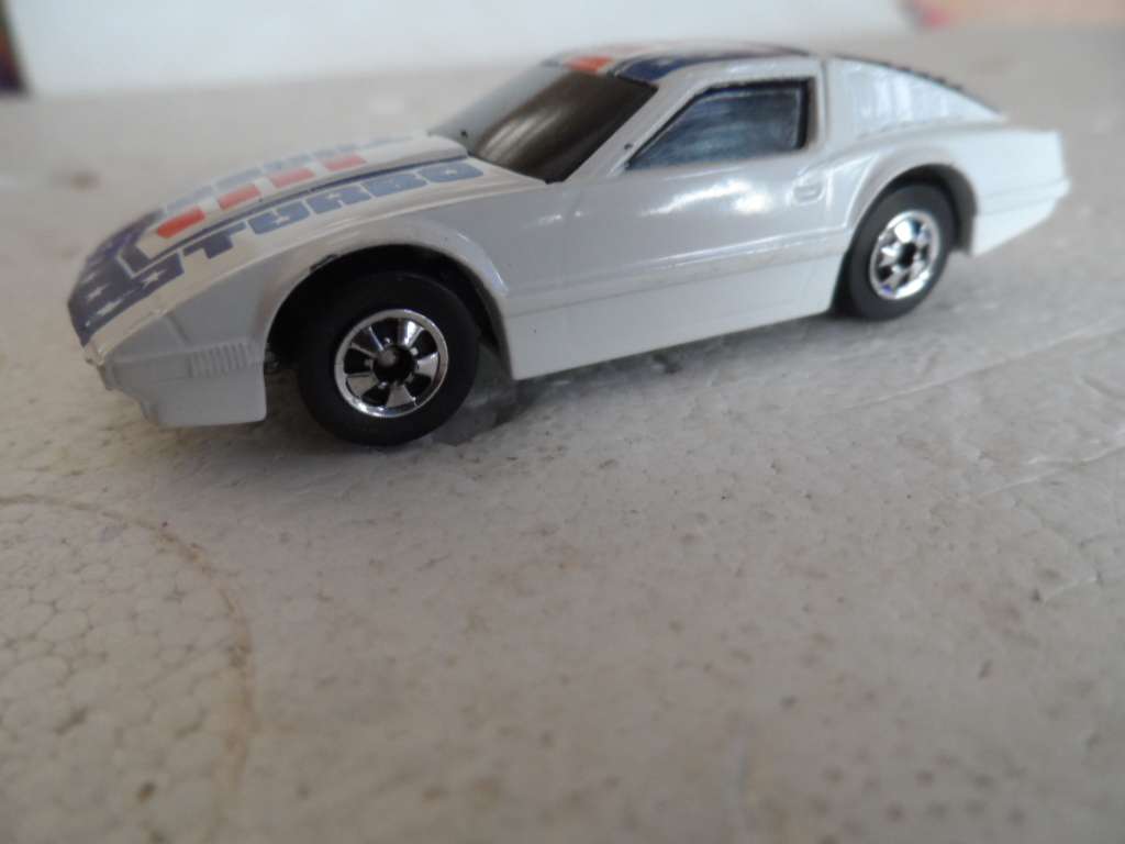 1983 Hot Wheels Mattel Crack-Ups Smak Bak White Nissan Turbo
