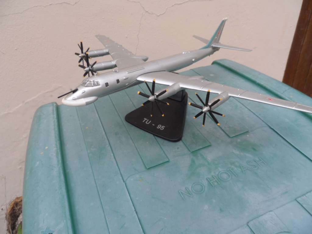 DIECAST Tupolev Tu-95 Bear Type Strategic Bomber Aircraft Model