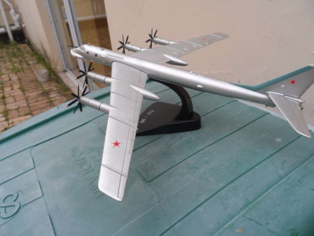 DIECAST Tupolev Tu-95 Bear Type Strategic Bomber Aircraft Model