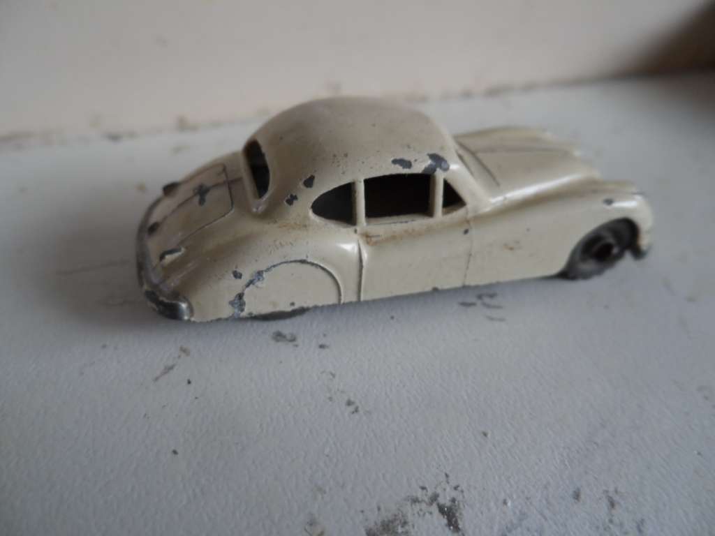 Vintage Matchbox Series No. 32 Jaguar XK 140