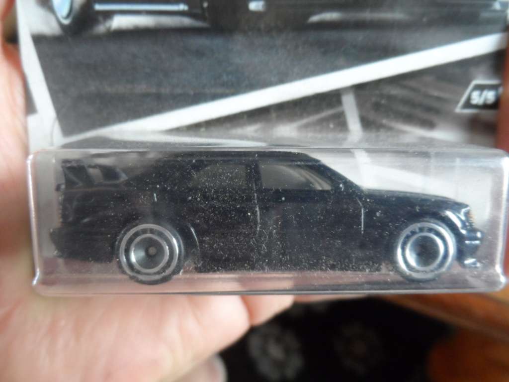 Hot Wheels Premium Modern Classics Mercedes-Benz 190E 2.5-16 EVO II, carded M58]