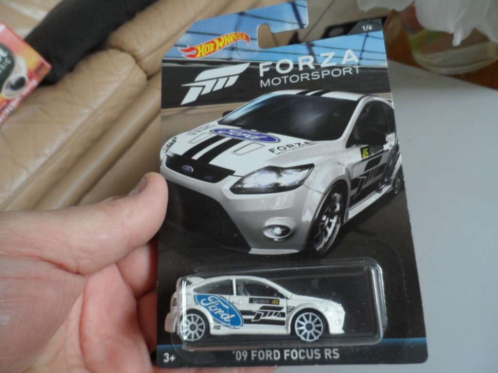 Hot Wheels 09 Ford Focus RS White Forza Motorsport 2017   [M50]