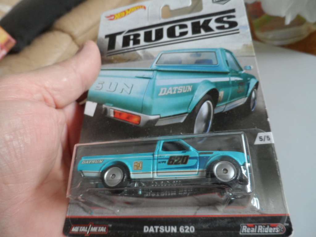 Hot Wheels Car Culture Trucks Datsun 620 Real Riders   [M50]