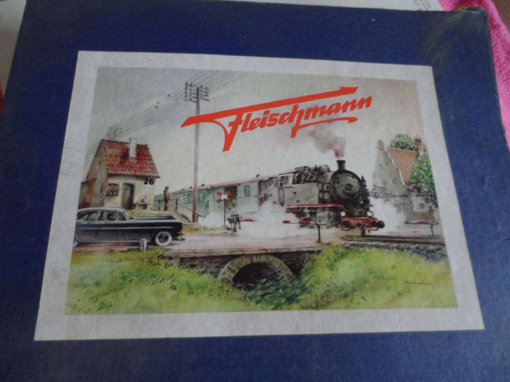 VINTAGE FLEISCHMANN BEGINNER SET-BOXED