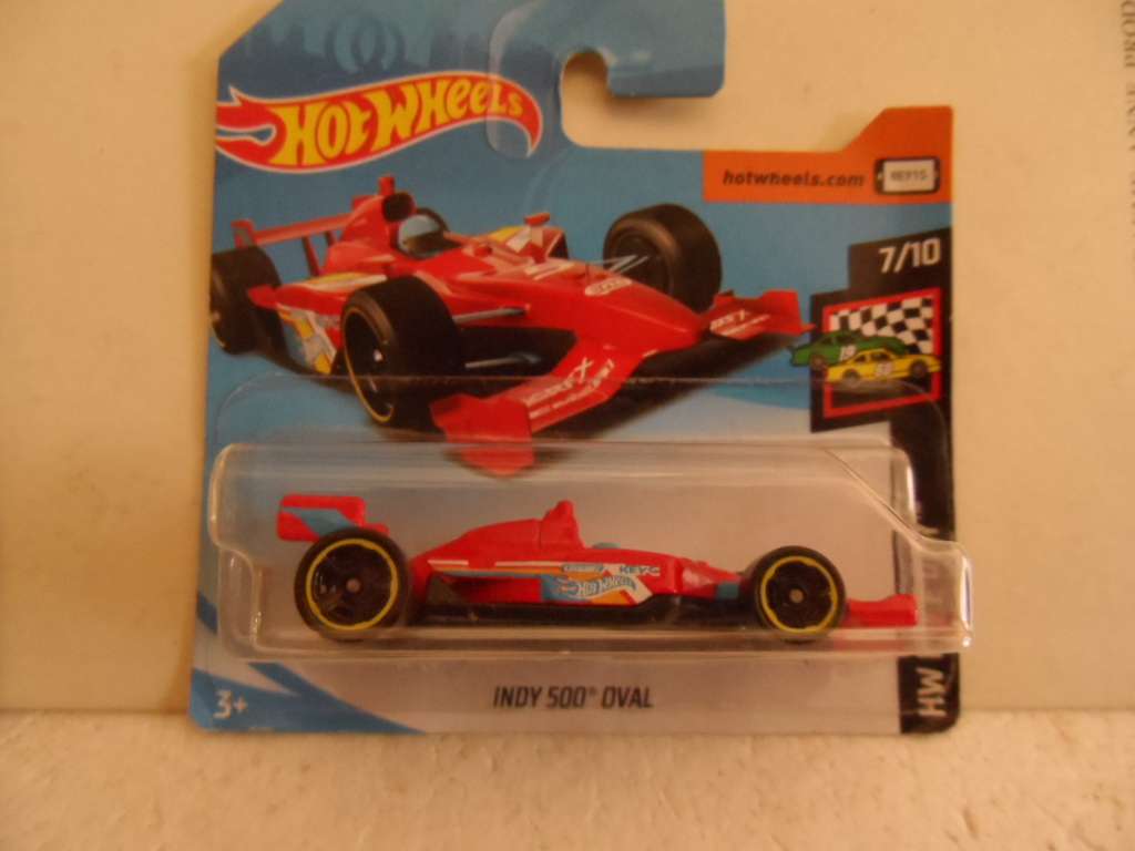 2017 Hot Wheels 77/250 HW Race Day 7/10 Indy 500 Oval Red- sealed short card- [m47]