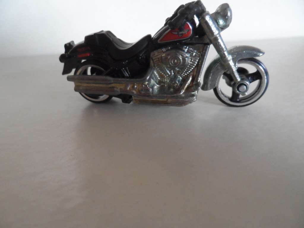Hot Wheels 2015 HW Off-Road Harley Davidson Fat Boy  Black Motorcycle -  PACKAGING DAMAGED [M55]