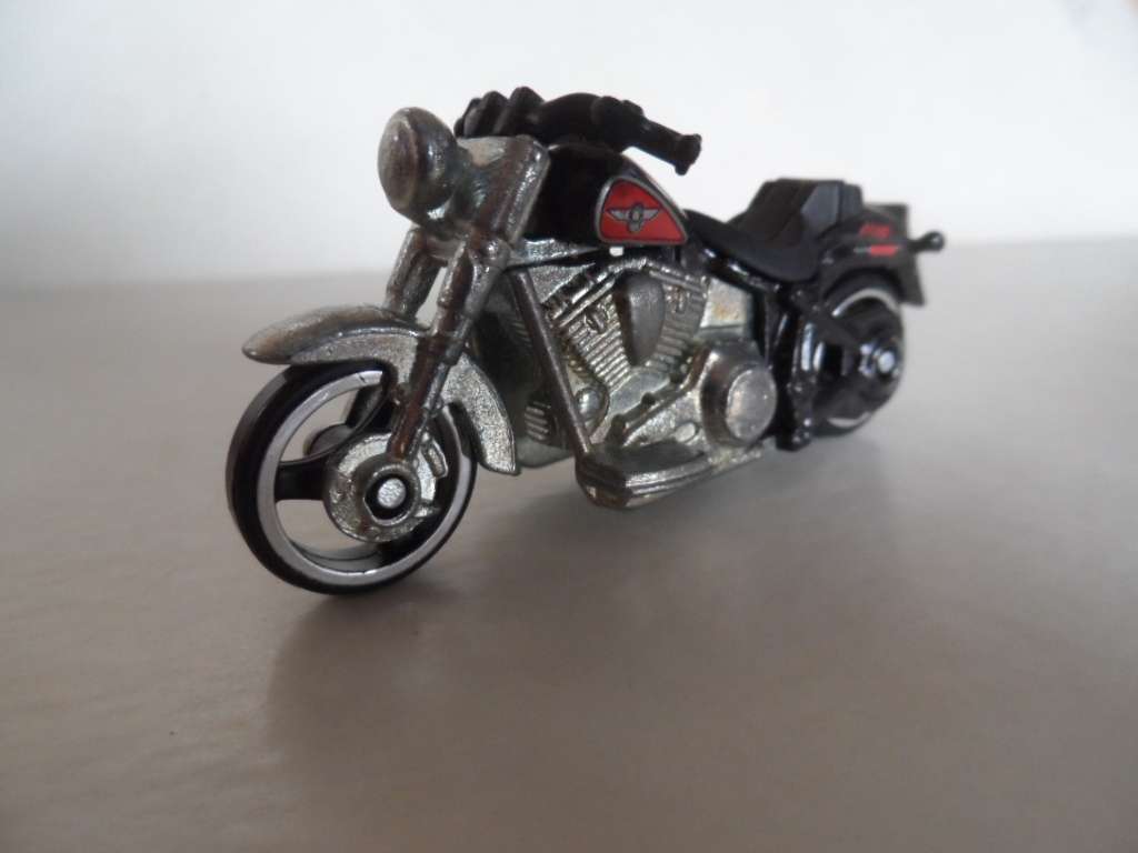 Hot Wheels 2015 HW Off-Road Harley Davidson Fat Boy  Black Motorcycle -  PACKAGING DAMAGED [M55]