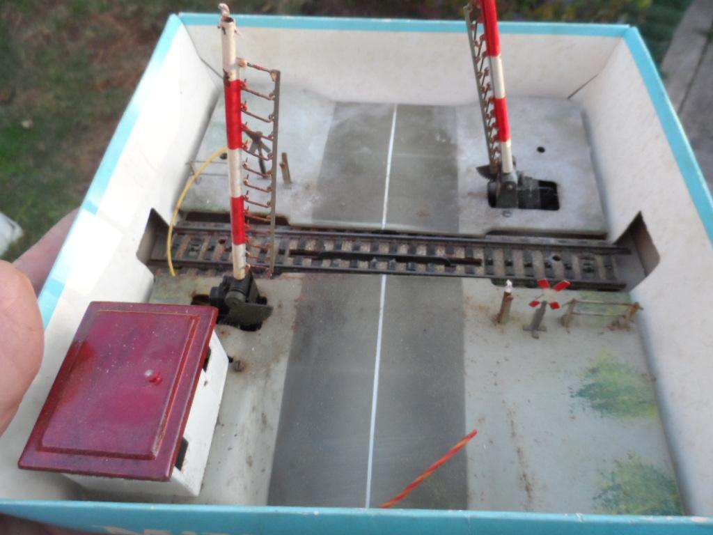 Marklin 7192 HO Automatic Crossing with Box 1960s