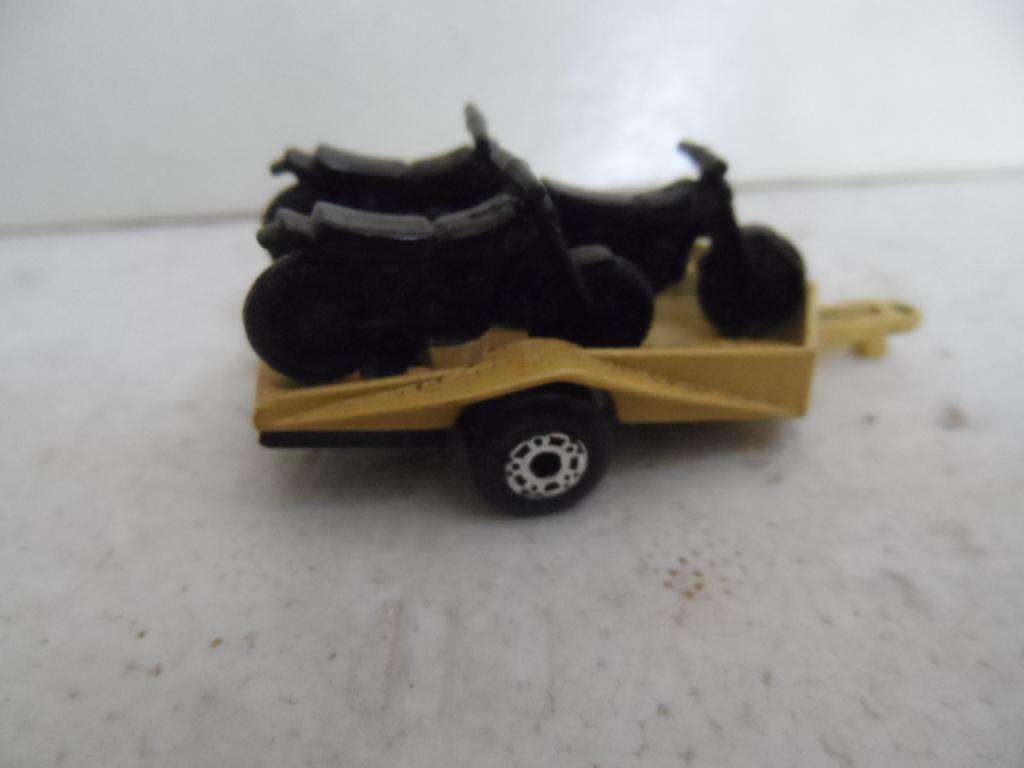 Matchbox superfast 1979 black Motorcycles with yellow Trailer