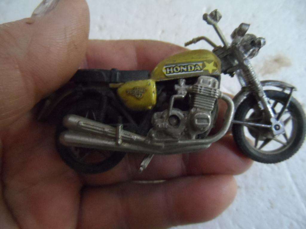 Diecast honda motorcycle [m300]