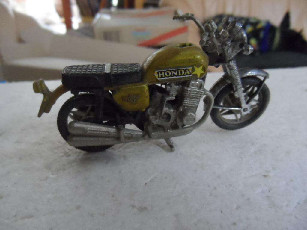 Diecast honda motorcycle [m300]