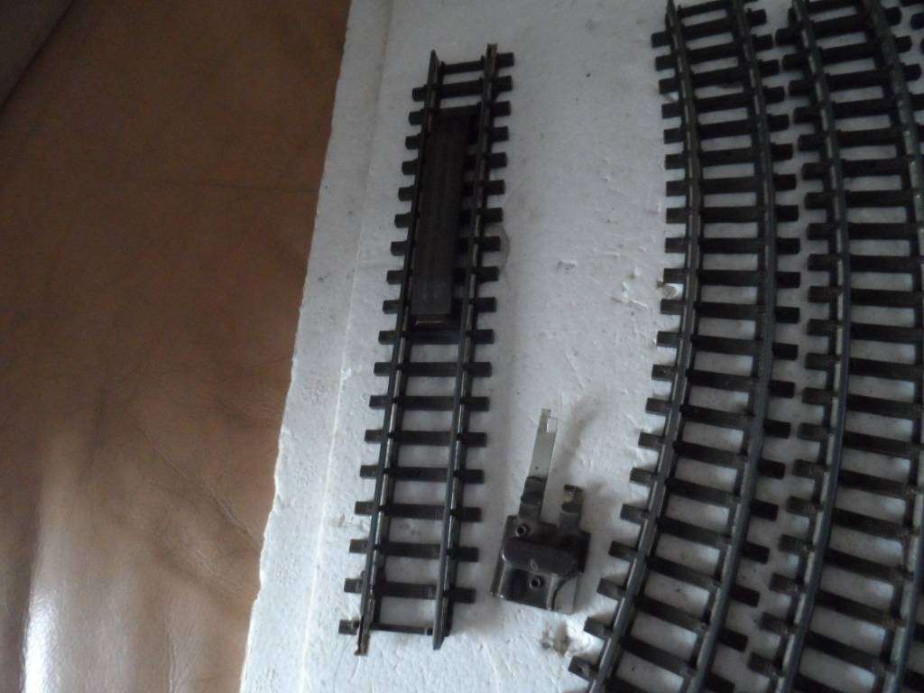 TRIANG TRACK  AND UNCOUPLER
