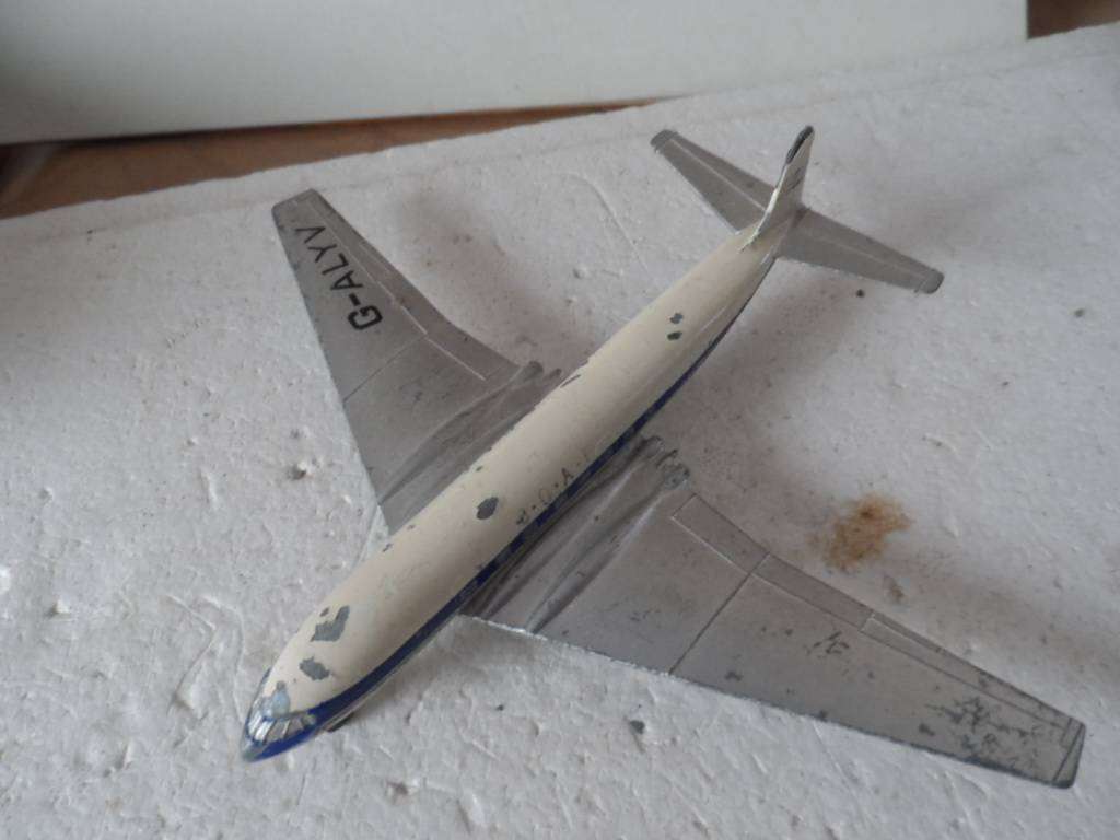 VINTAGE DINKY TOYS No. 999 D.H.COMET AIRLINER WITH ORIGINAL BOX  [d24]