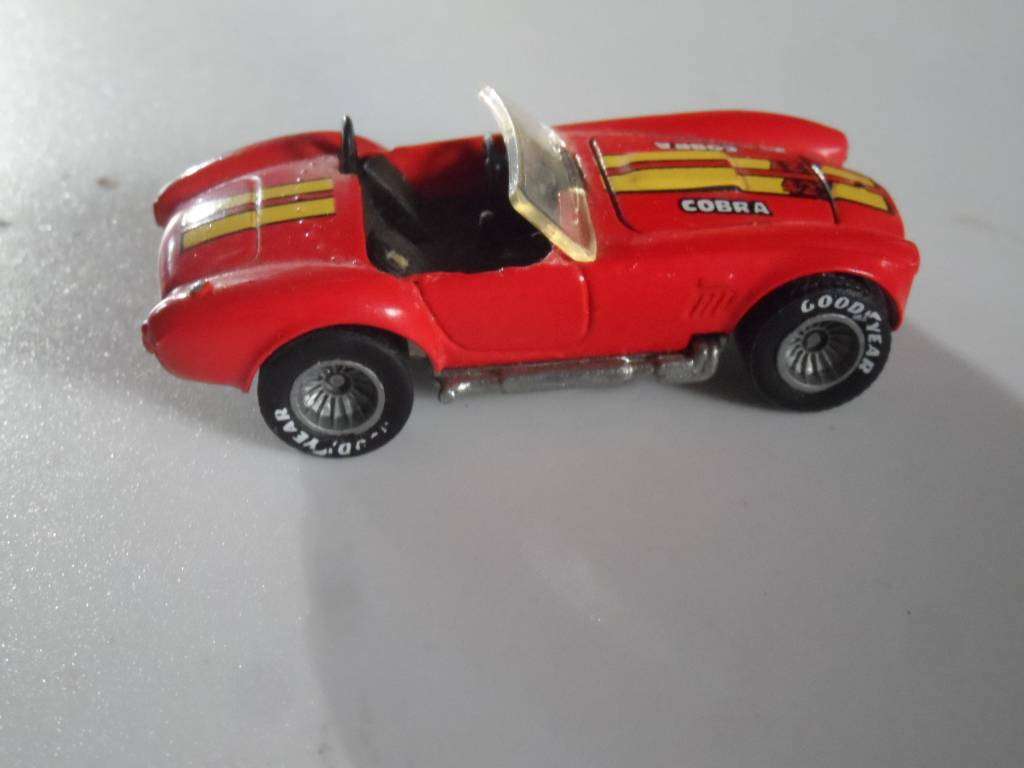 vintage Hot Wheels Real Riders Classic Shelby Cobra Diecast Car 1982 Red- [m300]