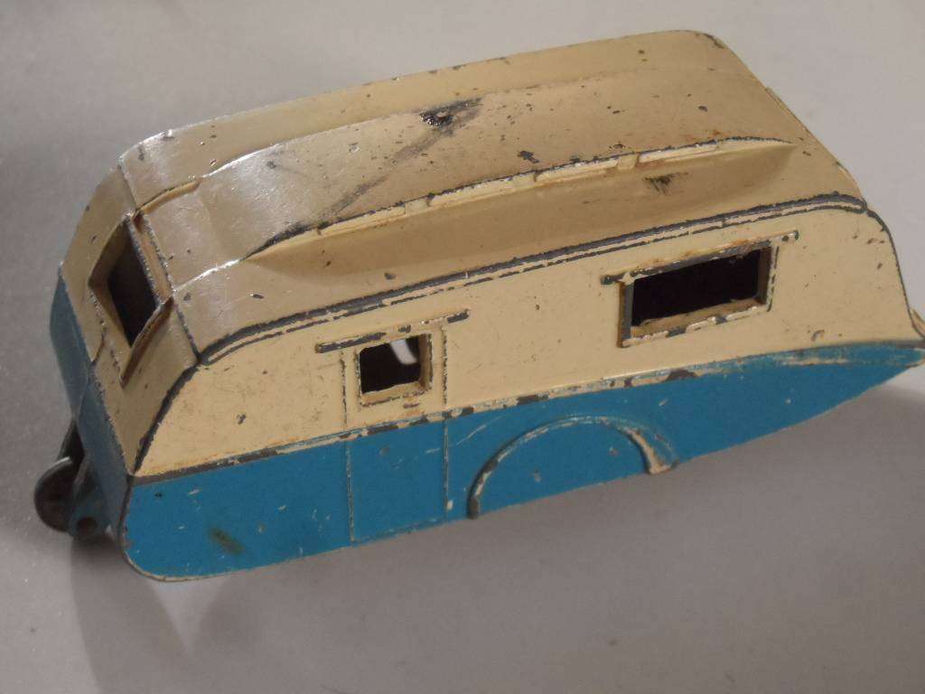original dinky 190 caravan [m24]