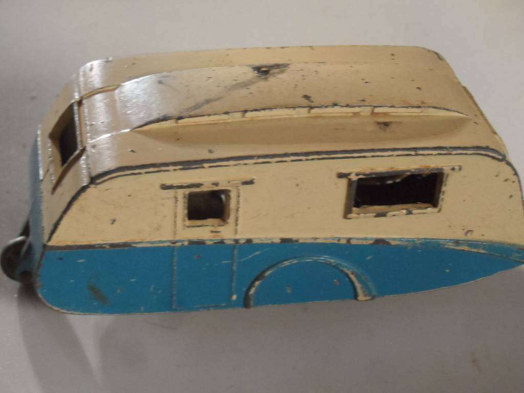 original dinky 190 caravan [m24]