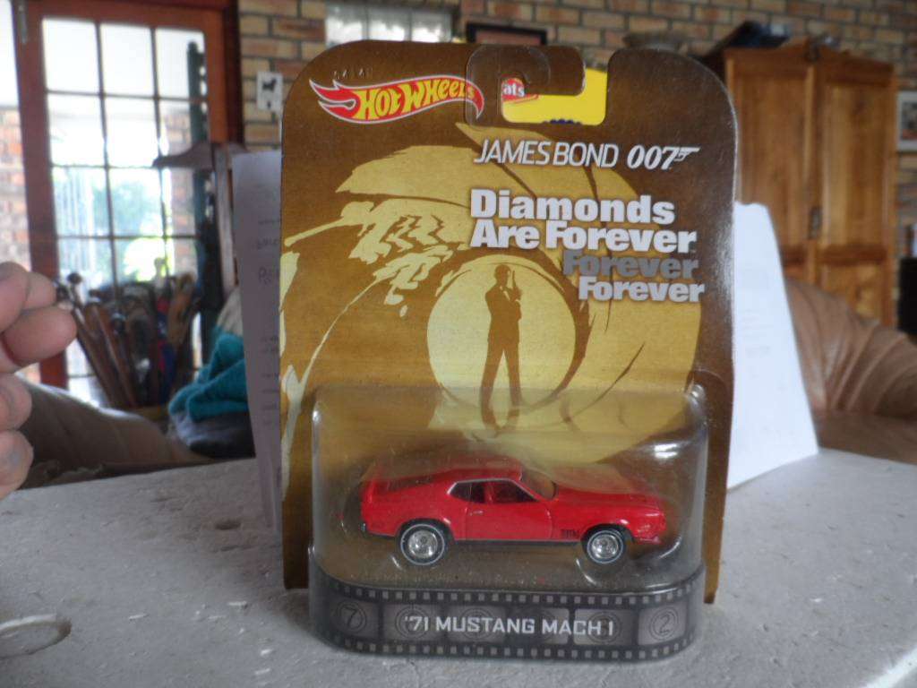 Diamonds Are Forever 2013 Hot Wheels James Bond 007 '71 Mustang Mach 1 in Red-sealed long car  [m57]