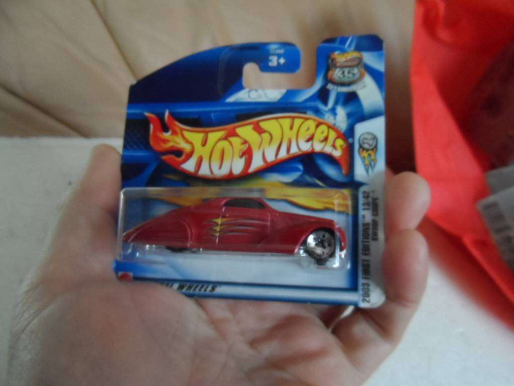 2003 Hot Wheels First Editions Swoop Coupe    sealed short card [m58]