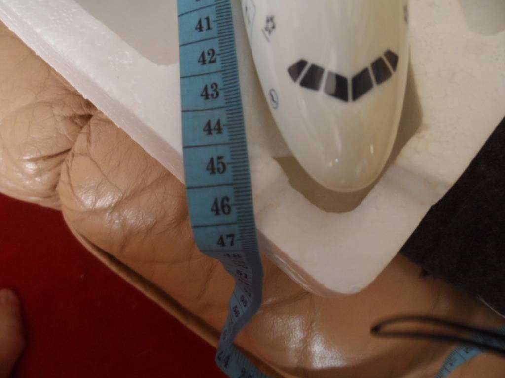 AIRBUS A380-800 LUFTHANSA DIECAST TABLE TOP MODEL