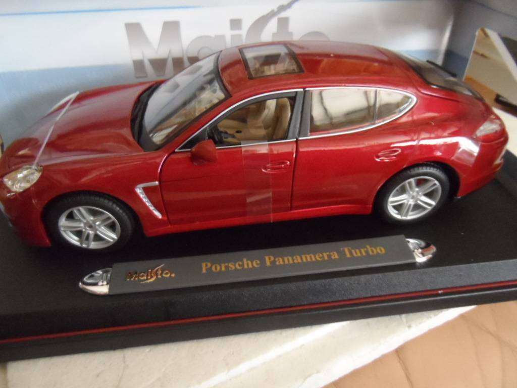 maisto premiere edition PORSCHE PANAMERA TURBO 1/18 MINT IN BOX