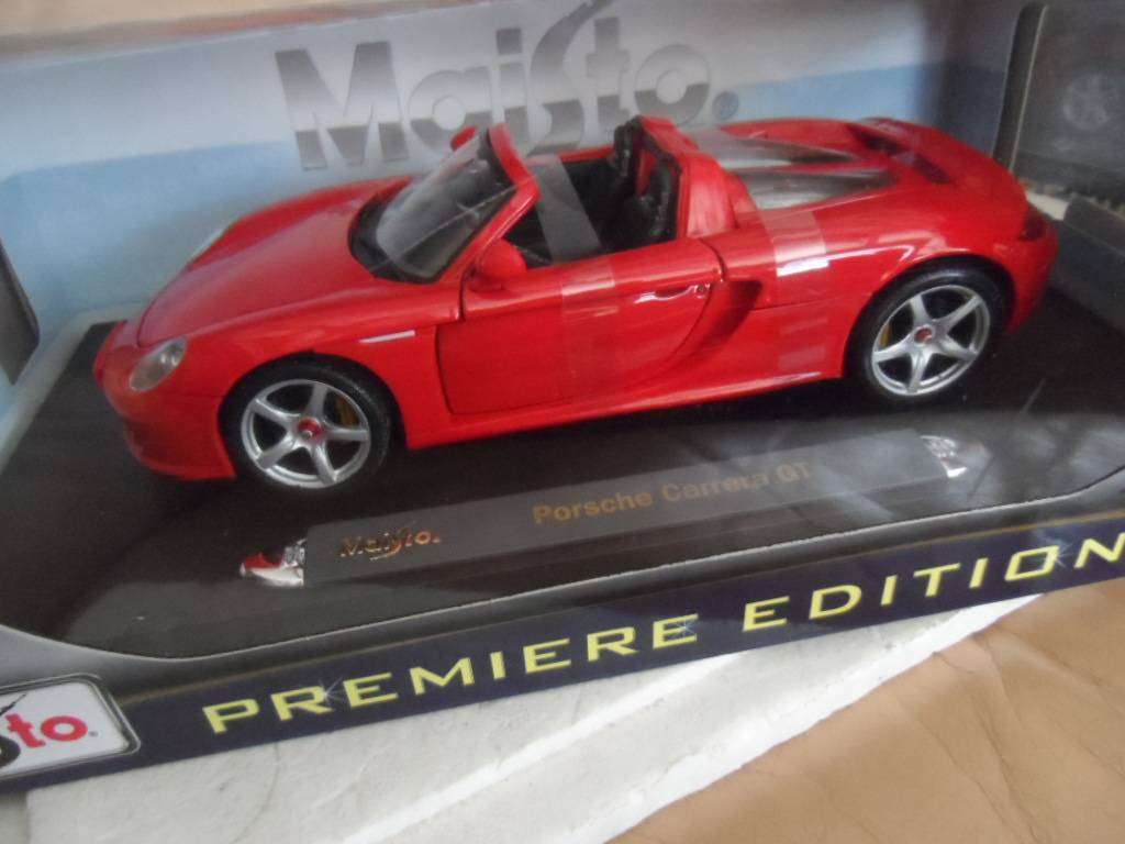 Maisto premiere edition Porsche Carrera gt 1/18 SCALE  -NEW IN BOX-