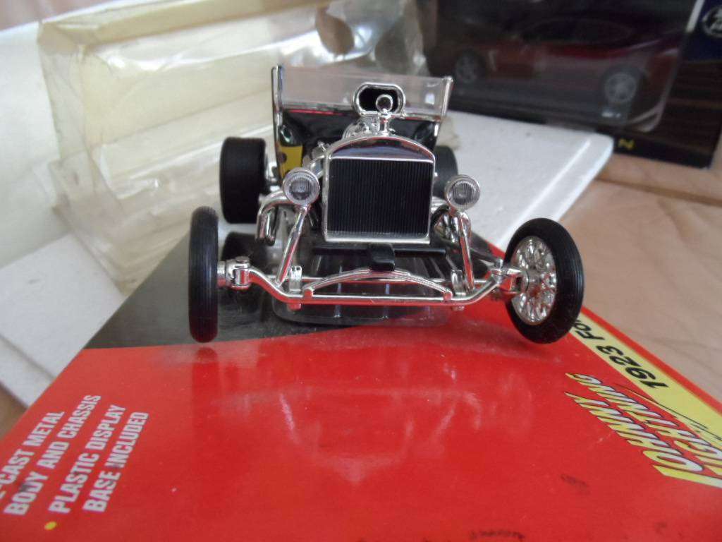 johnny lightning 1923 ford t bucket 1/18