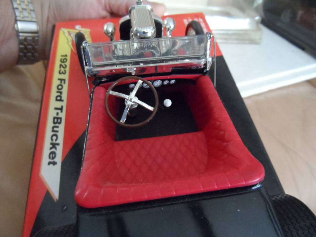 johnny lightning 1923 ford t bucket 1/18